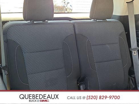 Used 2020 GMC Acadia SLE w/ LPO, Black Accent Package FWD image 26
