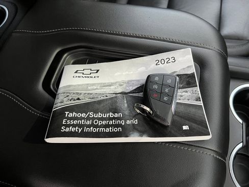 Used 2023 Chevrolet Suburban LT image 47