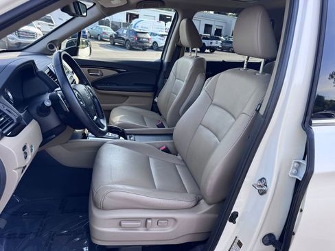Used 2016 Honda Pilot Touring image 21