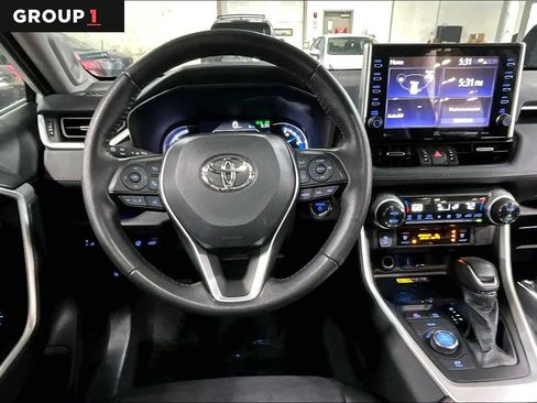 Used 2022 Toyota RAV4 Limited image 6