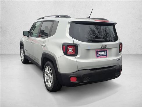 Used 2017 Jeep Renegade Latitude image 8
