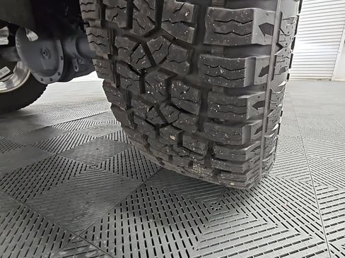 Certified 2021 GMC Sierra 1500 AT4 image 48