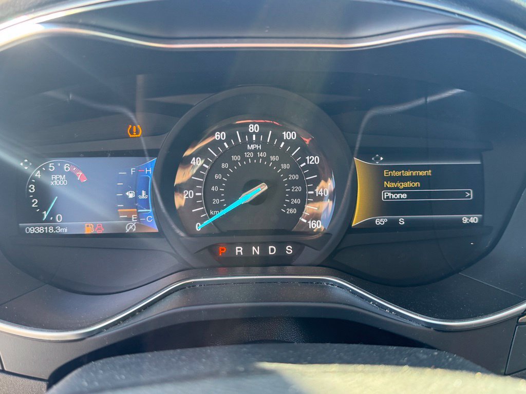 Used 2017 Ford Fusion SE w/ Fusion SE Technology Package FWD image 13