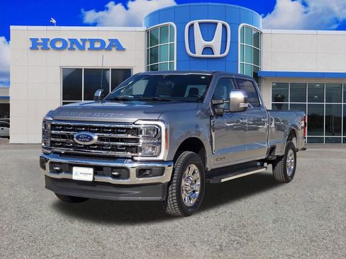 Used 2023 Ford F250 Lariat w/ Chrome Package image 7