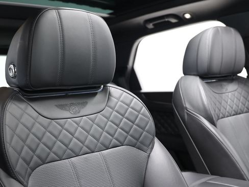 Used 2020 Bentley Bentayga Plug-In Hybrid AWD/4WD image 99