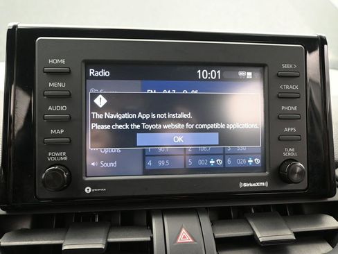 Used 2021 Toyota RAV4 XLE w/ Convenience Package image 28