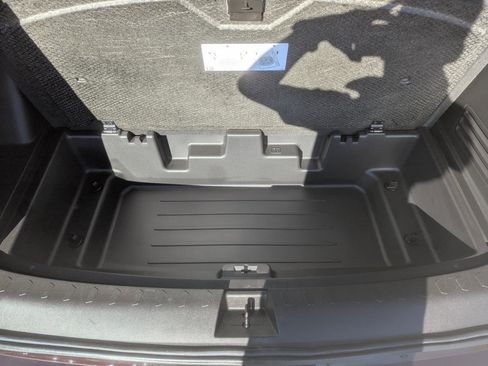 Used 2022 Chevrolet Traverse High Country AWD/4WD image 44