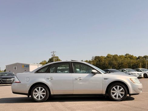 Used 2008 Ford Taurus SEL FWD image 4