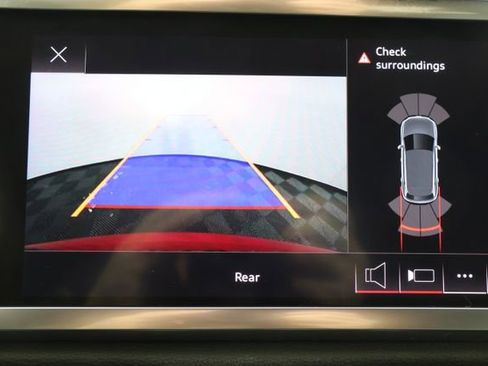 Used 2022 Audi Q3 2.0T Premium image 17