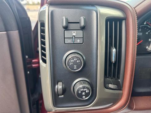 Used 2014 Chevrolet Silverado 1500 High Country w/ High Country Premium Package image 17