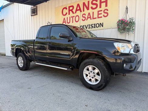 Used 2012 Toyota Tacoma PreRunner w/ SR5 Pkg RWD image 2