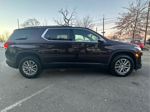 Used 2023 Chevrolet Traverse LT image 12