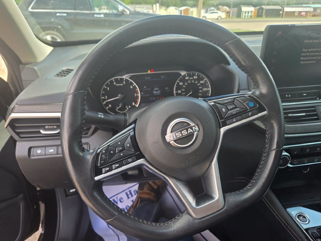 Used 2023 Nissan Altima 2.5 SV w/ SV Premium Package FWD image 10