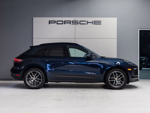 Certified 2023 Porsche Macan AWD/4WD image 8