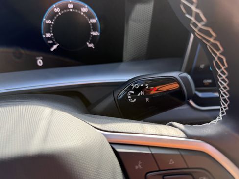 New 2026 Volkswagen Tiguan SE image 18