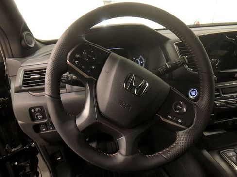 Used 2023 Honda Passport TrailSport image 18