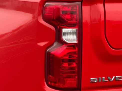 Used 2025 Chevrolet Silverado 1500 Custom image 46