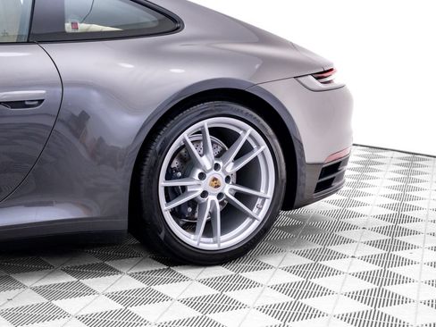 Used 2022 Porsche 911 Carrera RWD image 35