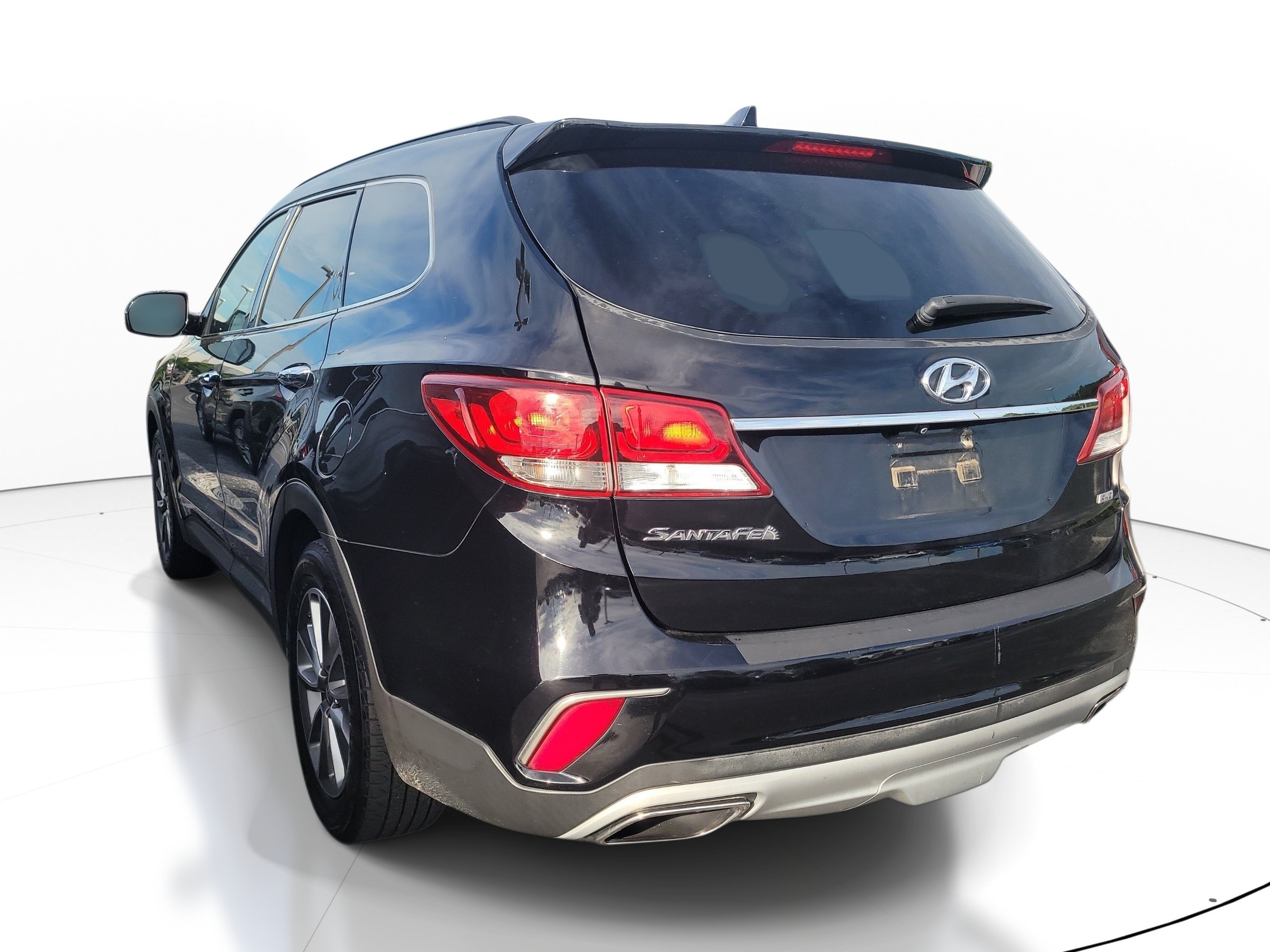 Used 2018 Hyundai Santa Fe SE w/ SE Premium Package 02 AWD/4WD image 5