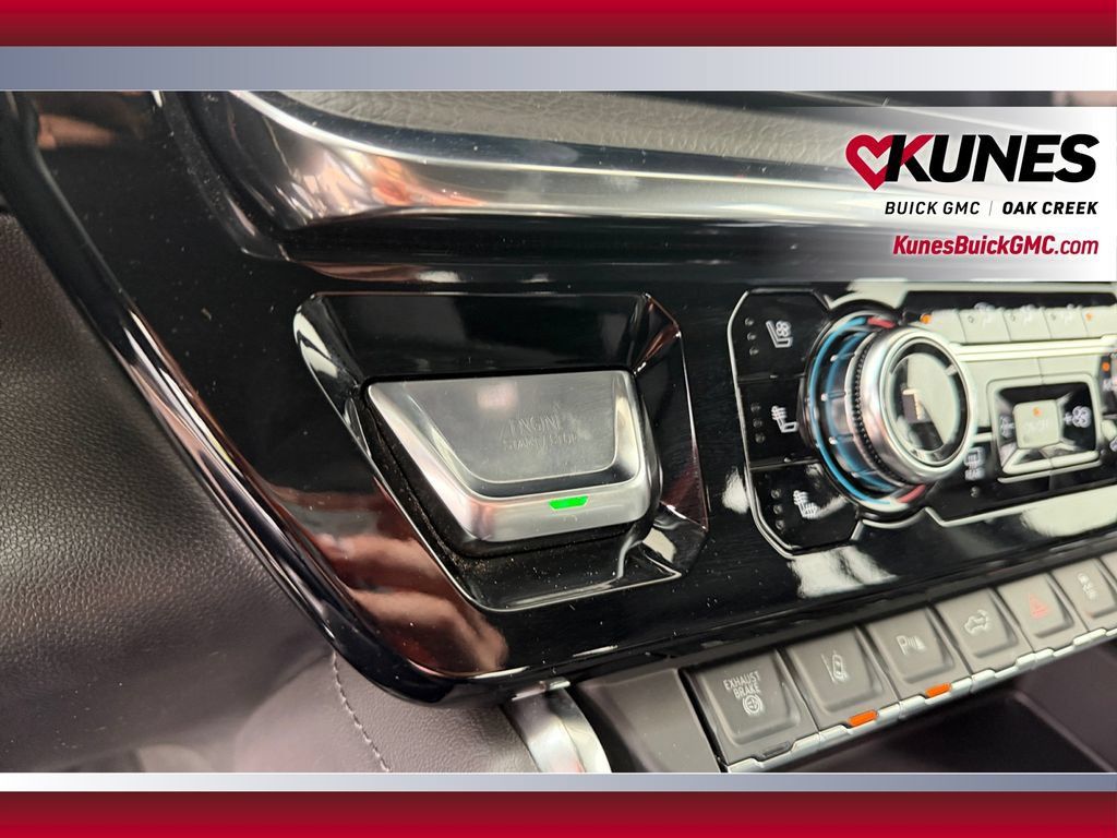 Used 2025 GMC Sierra 2500 Denali w/ Denali Reserve Package AWD/4WD image 31