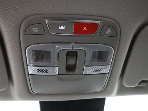 Used 2025 Kia Telluride S FWD image 24