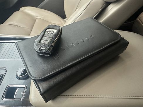 Used 2022 Lincoln Aviator Reserve w/ Equipment Group 201A image 35