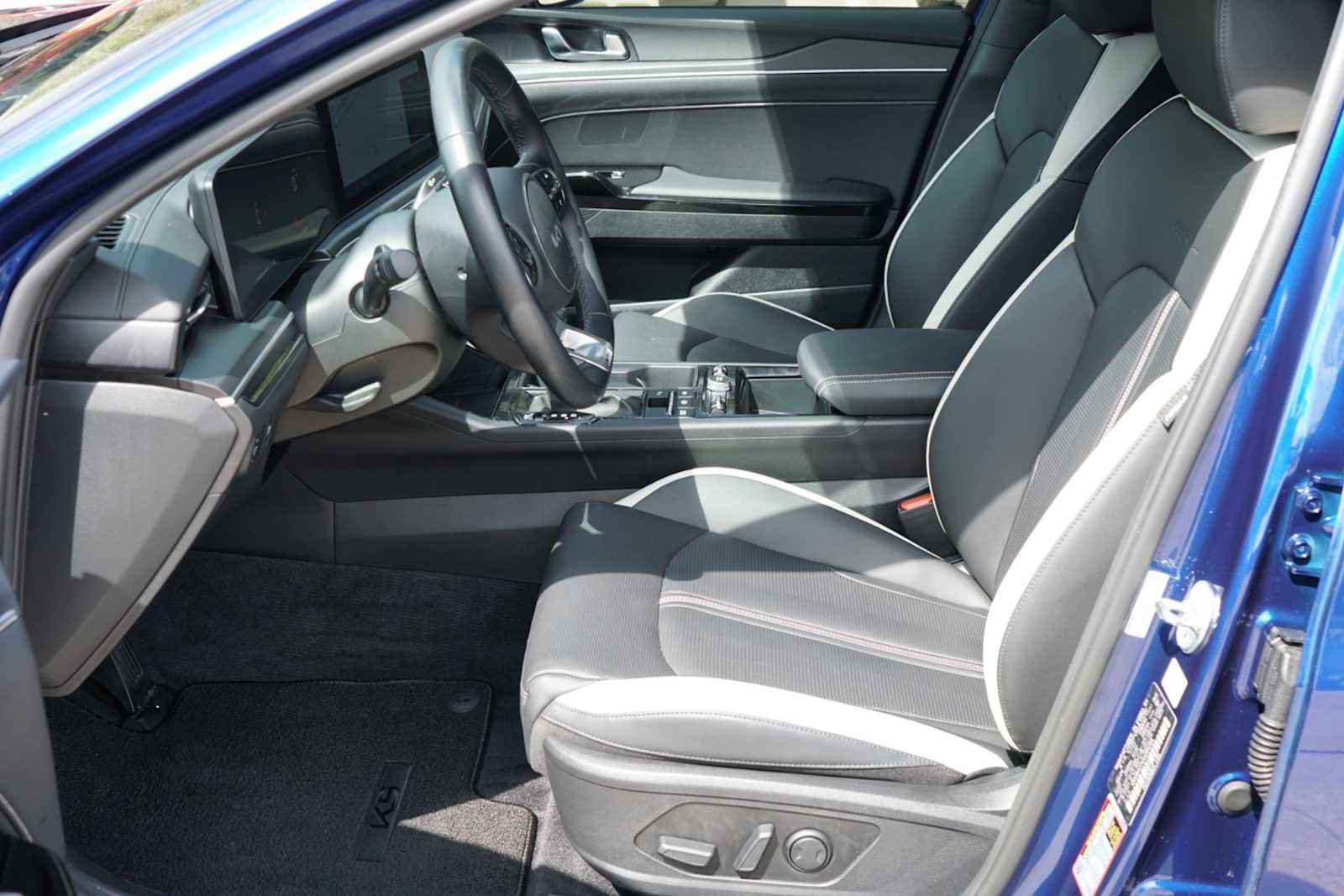 Used 2025 Kia K5 GT-Line FWD image 8