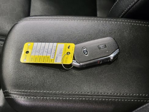 Used 2021 Kia Seltos EX image 27