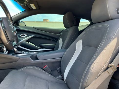 Used 2019 Chevrolet Camaro LT RWD image 16