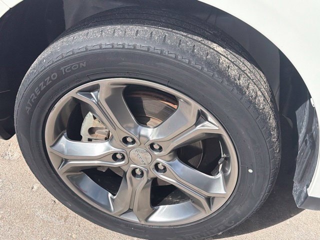 Used 2017 Dodge Journey Crossroad FWD image 12