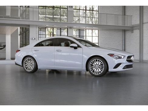 Used 2022 Mercedes-Benz CLA 250 image 14