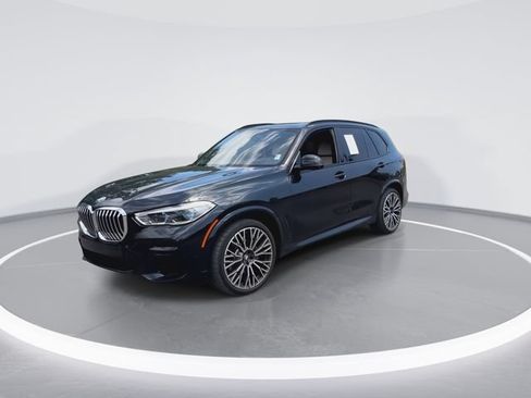 Used 2022 BMW X5 xDrive40i w/ M Sport Package AWD/4WD image 4