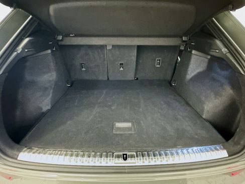 Used 2025 Audi Q3 2.0T Premium image 30