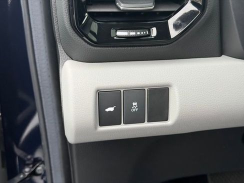 Certified 2025 Honda Pilot Touring image 25