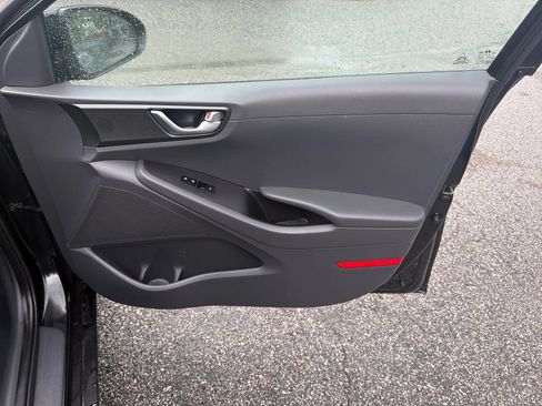 Used 2019 Hyundai Ioniq Electric FWD image 21