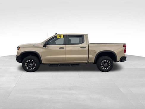 Used 2022 Chevrolet Silverado 1500 ZR2 w/ Technology Package image 11