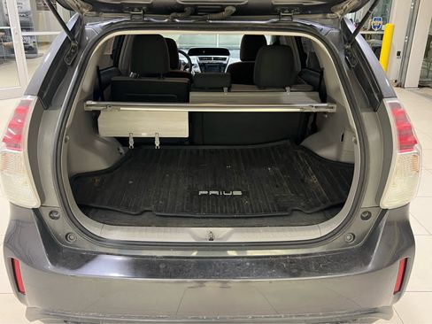 Used 2016 Toyota Prius V Three FWD image 10
