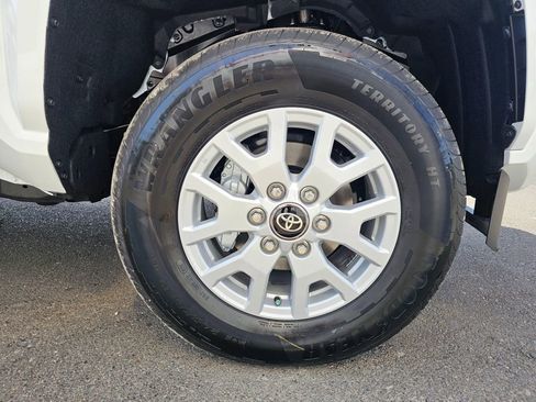New 2026 Toyota Tacoma SR5 AWD/4WD image 9