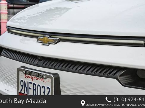 Used 2024 Chevrolet Equinox EV LT w/ LPO, All-Weather Mat Package FWD image 5