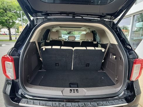 Used 2020 Ford Explorer Platinum w/ Premium Technology Package AWD/4WD image 26
