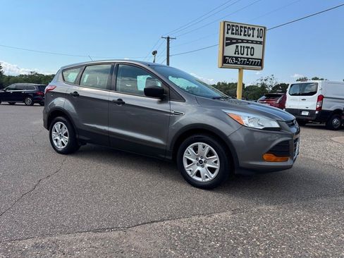 Used 2014 Ford Escape S FWD image 2