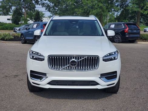 Used 2025 Volvo XC90 T8 Plus w/ Protection Package Premier AWD/4WD image 2