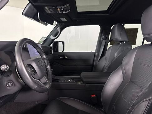 Used 2024 Lexus GX 550 w/ Cold Area Package AWD/4WD image 20