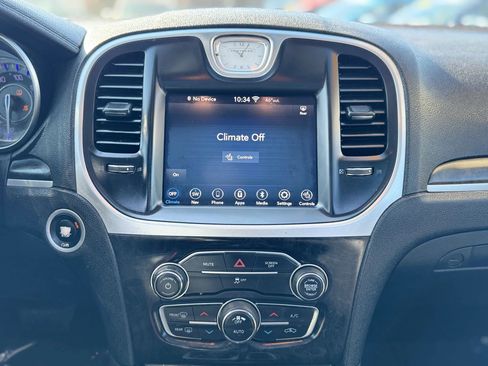 Used 2020 Chrysler 300 Limited image 33