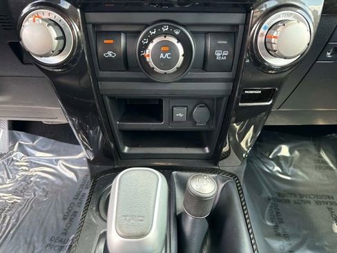 Used 2022 Toyota 4Runner TRD Off-Road Premium image 23