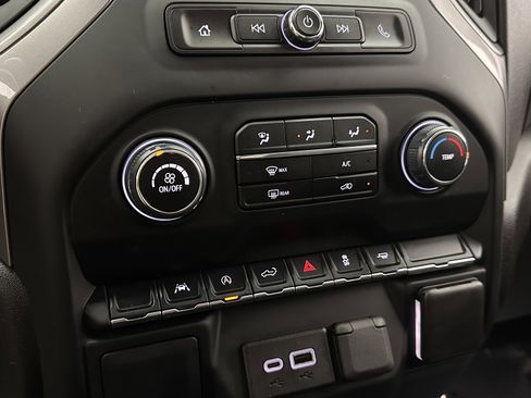 Used 2024 Chevrolet Silverado 1500 Custom image 14