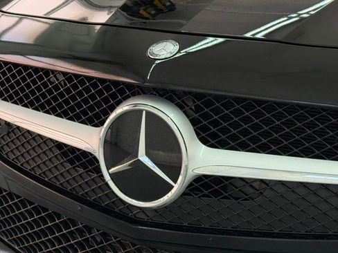 Used 2013 Mercedes-Benz SL 550 image 18