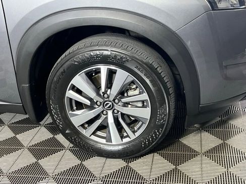 Used 2022 Nissan Pathfinder SL image 12