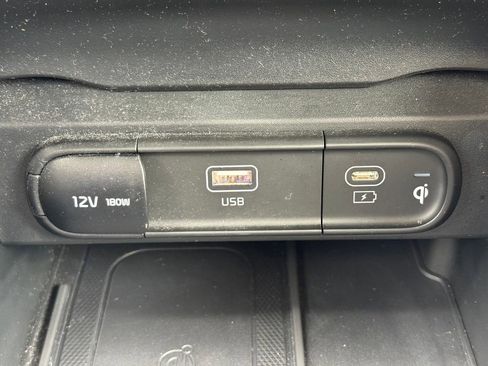 Used 2024 Kia Telluride SX w/ Towing Package FWD image 28