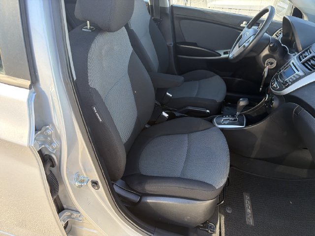 Used 2012 Hyundai Accent GS FWD image 15